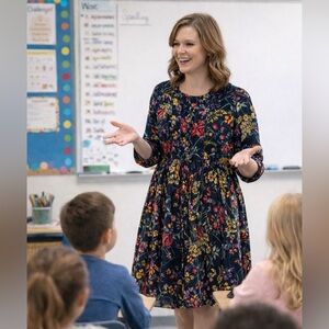 H&M Pleated Dress Size 12 Black Multicolor Floral Botanical Print Viscose Rayon